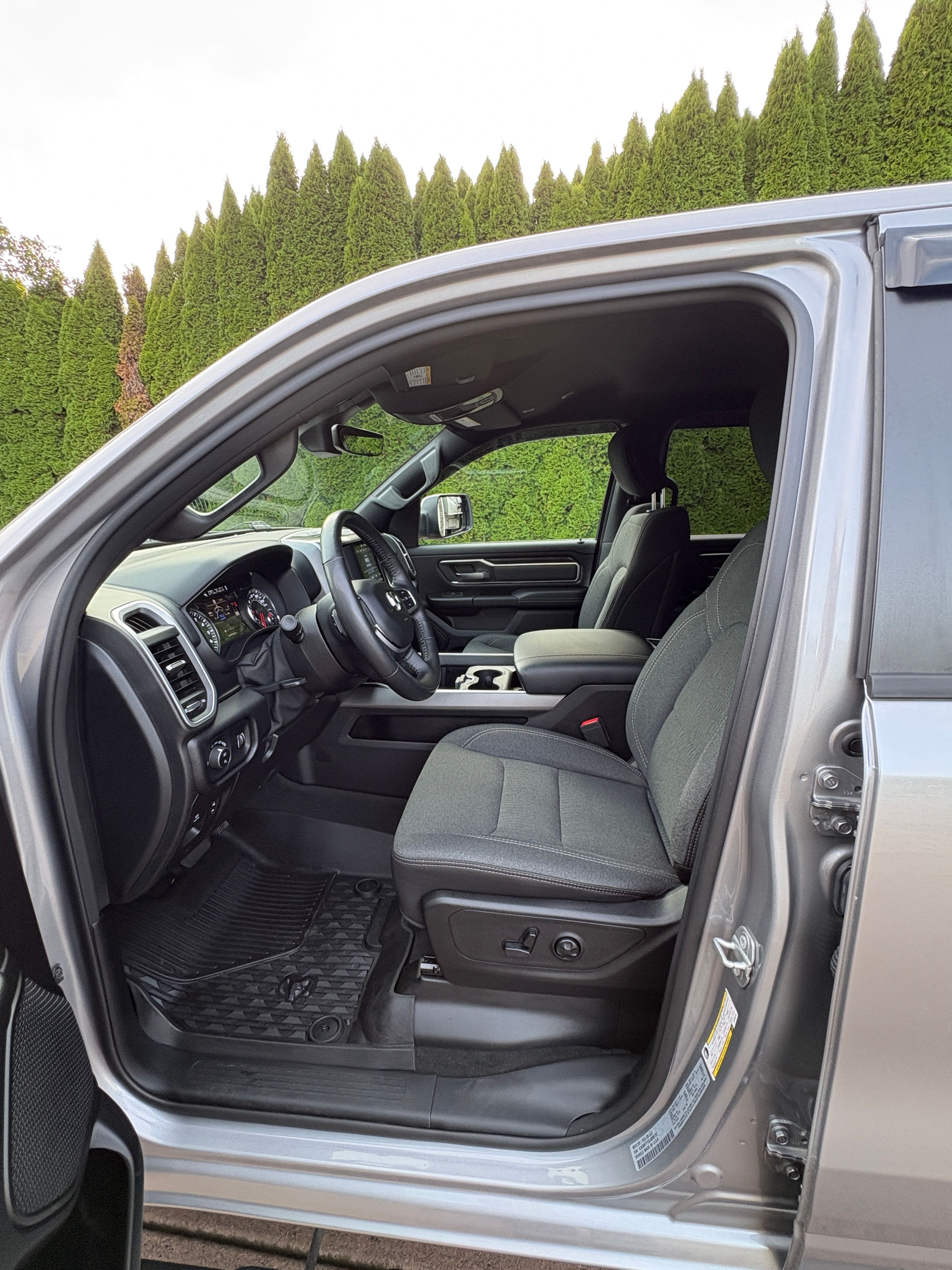 Used 2020 RAM 1500 Big Horn AWD/4WD image 18