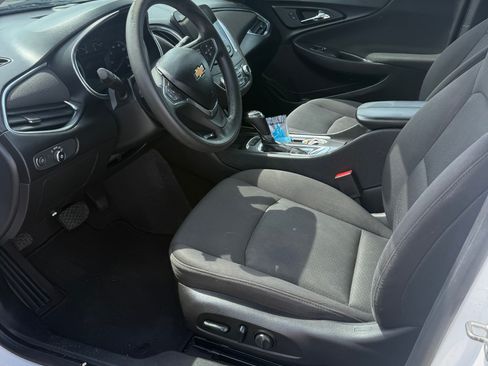 Used 2019 Chevrolet Malibu LT FWD image 6