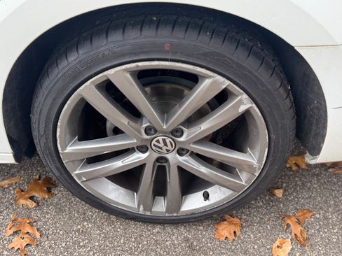 Used 2018 Volkswagen Passat 2.0T R-Line image 9