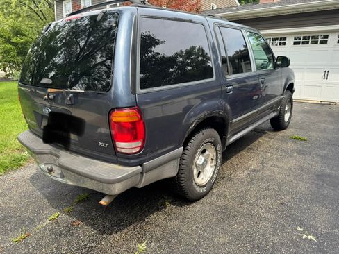 Used 1998 Ford Explorer 4WD 4-Door image 4