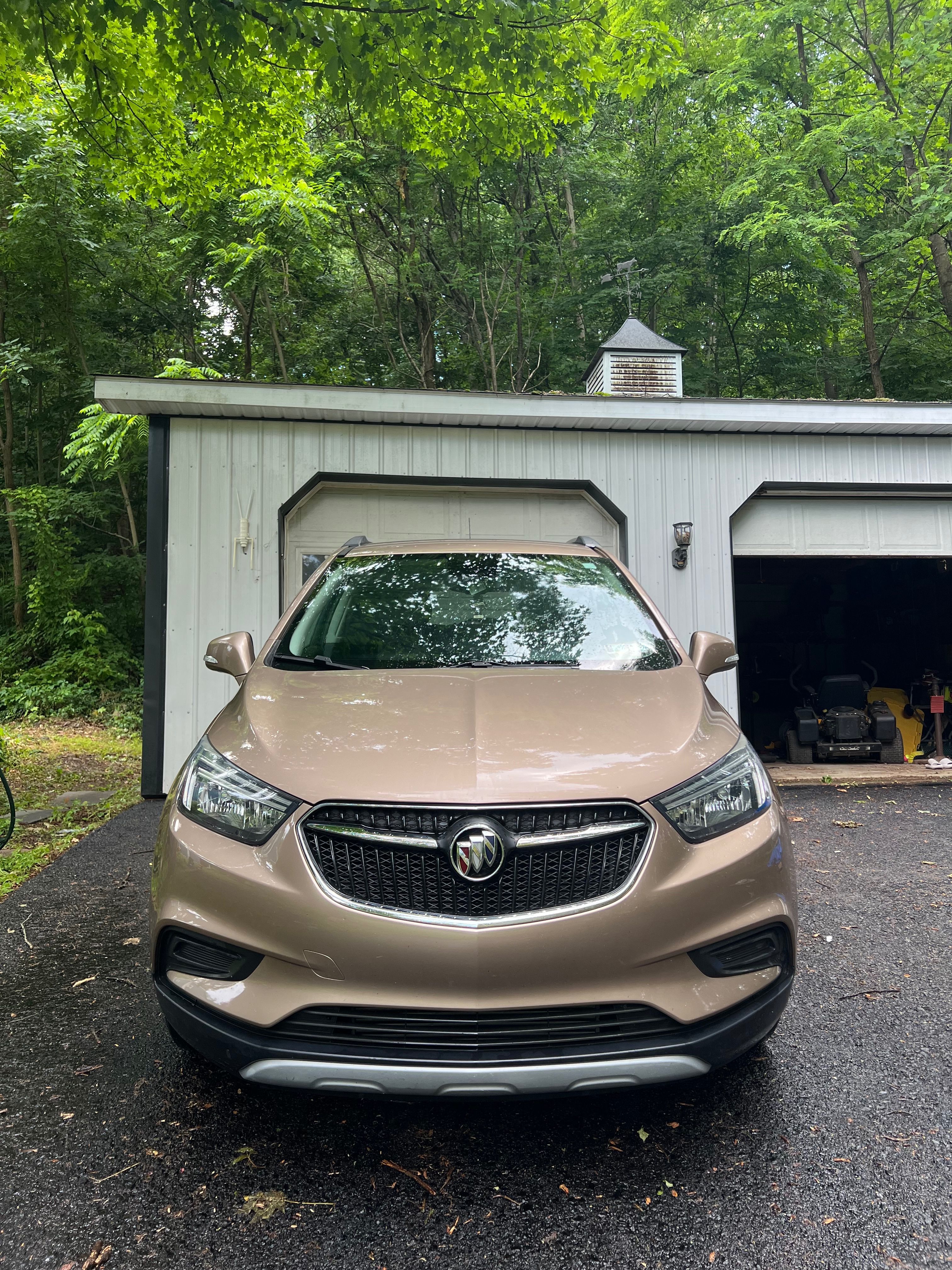 Used 2019 Buick Encore Preferred AWD/4WD image 1