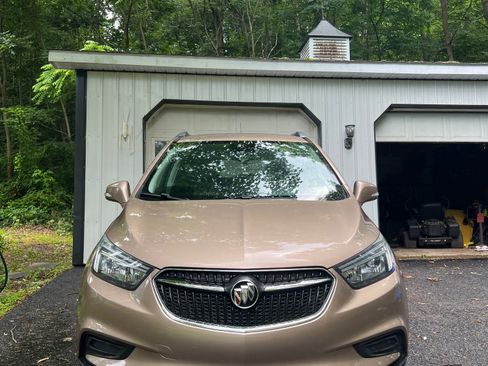 Used 2019 Buick Encore Preferred AWD/4WD image 1