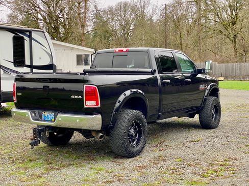 Used 2018 RAM 2500 Laramie image 6