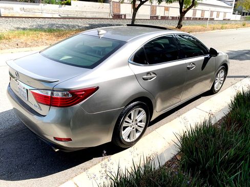 Used 2015 Lexus ES 350 image 10