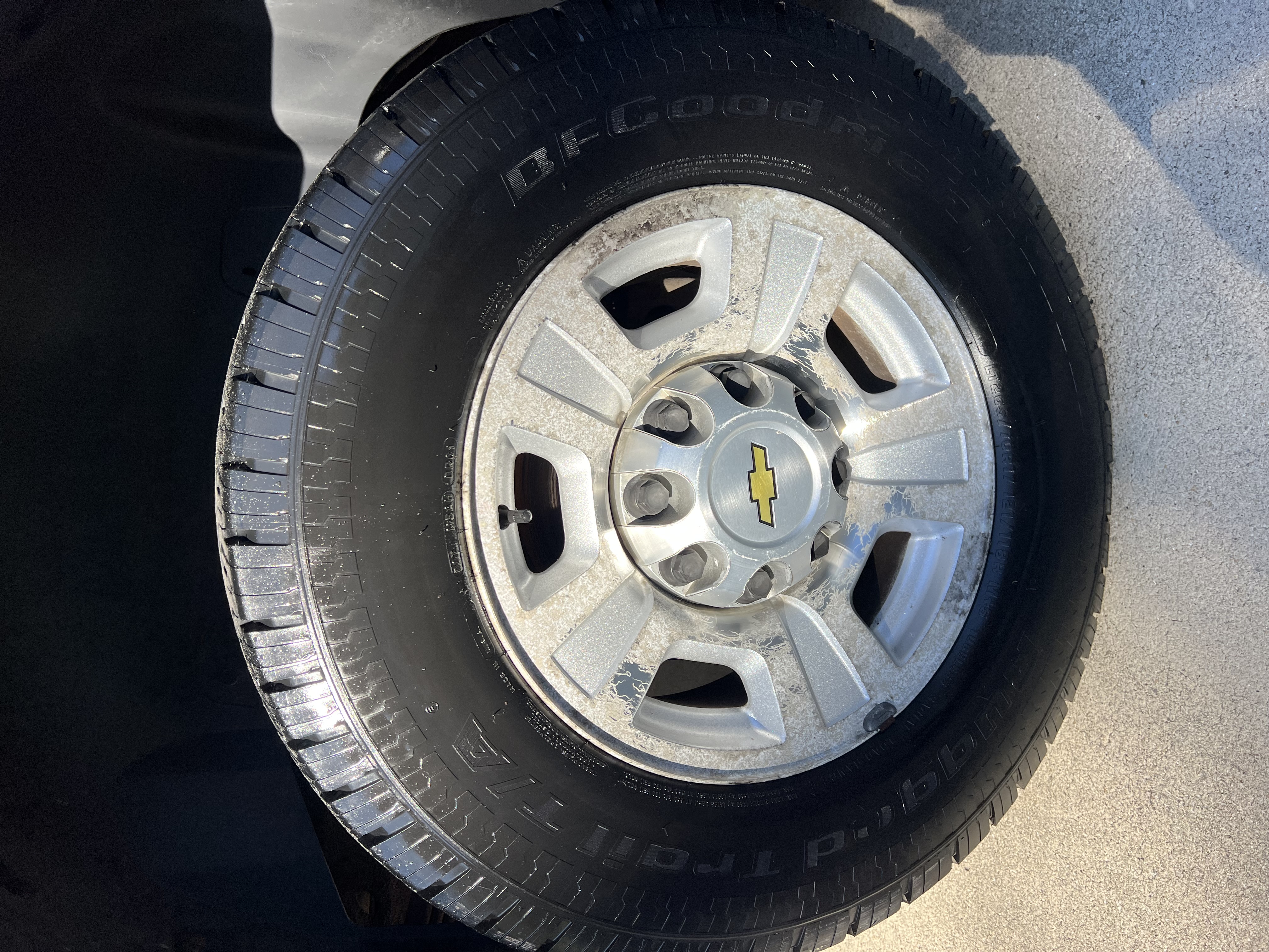 Used 2009 Chevrolet Suburban 2500 LT AWD/4WD image 18