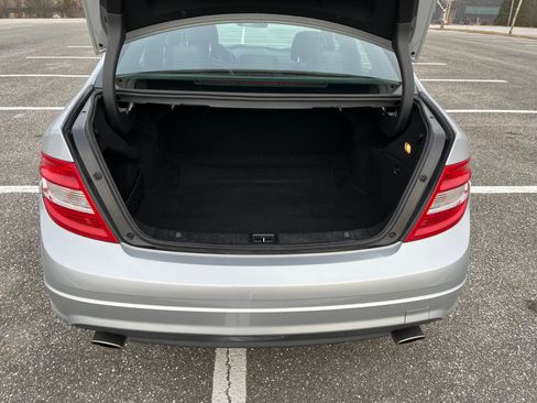 Used 2010 Mercedes-Benz C 300 Sedan image 15