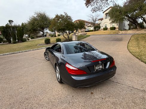 Used 2015 Mercedes-Benz SL 400 image 2