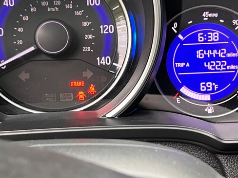 Used 2015 Honda Fit EX image 20