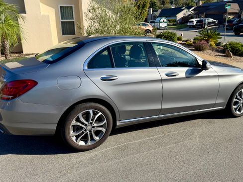 Used 2015 Mercedes-Benz C 300 4MATIC Sedan image 2