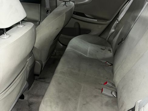 Used 2010 Toyota Corolla LE image 7