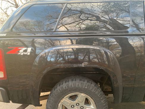 Used 2010 GMC Sierra 1500 SLT w/ All-Terrain Package image 6