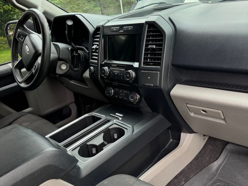 Used 2017 Ford F150 XL w/ Equipment Group 101A Mid AWD/4WD image 12