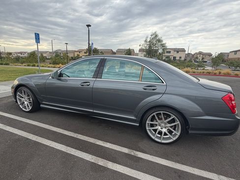 Used 2010 Mercedes-Benz S 550 w/ Sport Pkg image 5