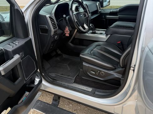 Used 2019 Ford F150 Platinum w/ Equipment Group 701A Luxury image 14