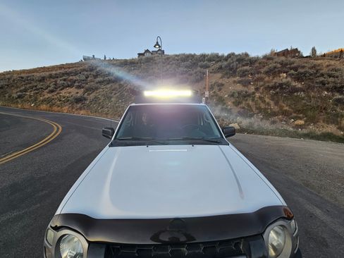 Used 2004 Nissan Xterra SE S/C w/ (SRF) Sunroof Pkg image 4
