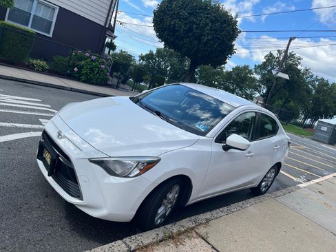 Used 2018 Toyota Yaris iA FWD image 1