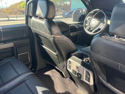 Used 2018 Ford F150 Raptor w/ Equipment Group 802A Luxury image 4