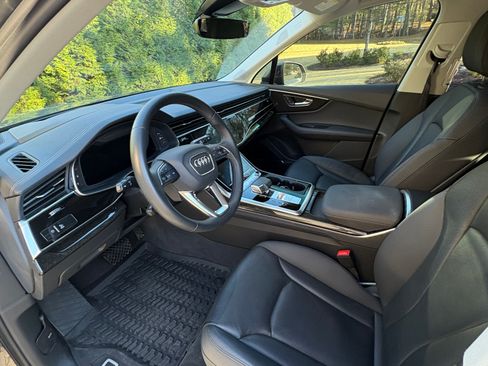 Used 2023 Audi Q7 3.0T Prestige w/ Prestige Package image 6