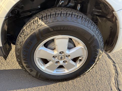 Used 2012 Ford Escape XLT image 12