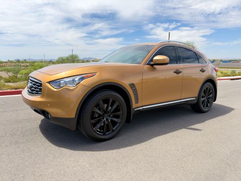 Used 2009 INFINITI FX35 AWD w/ Navigation Pkg image 2