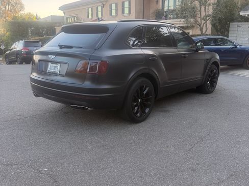 Used 2019 Bentley Bentayga image 5