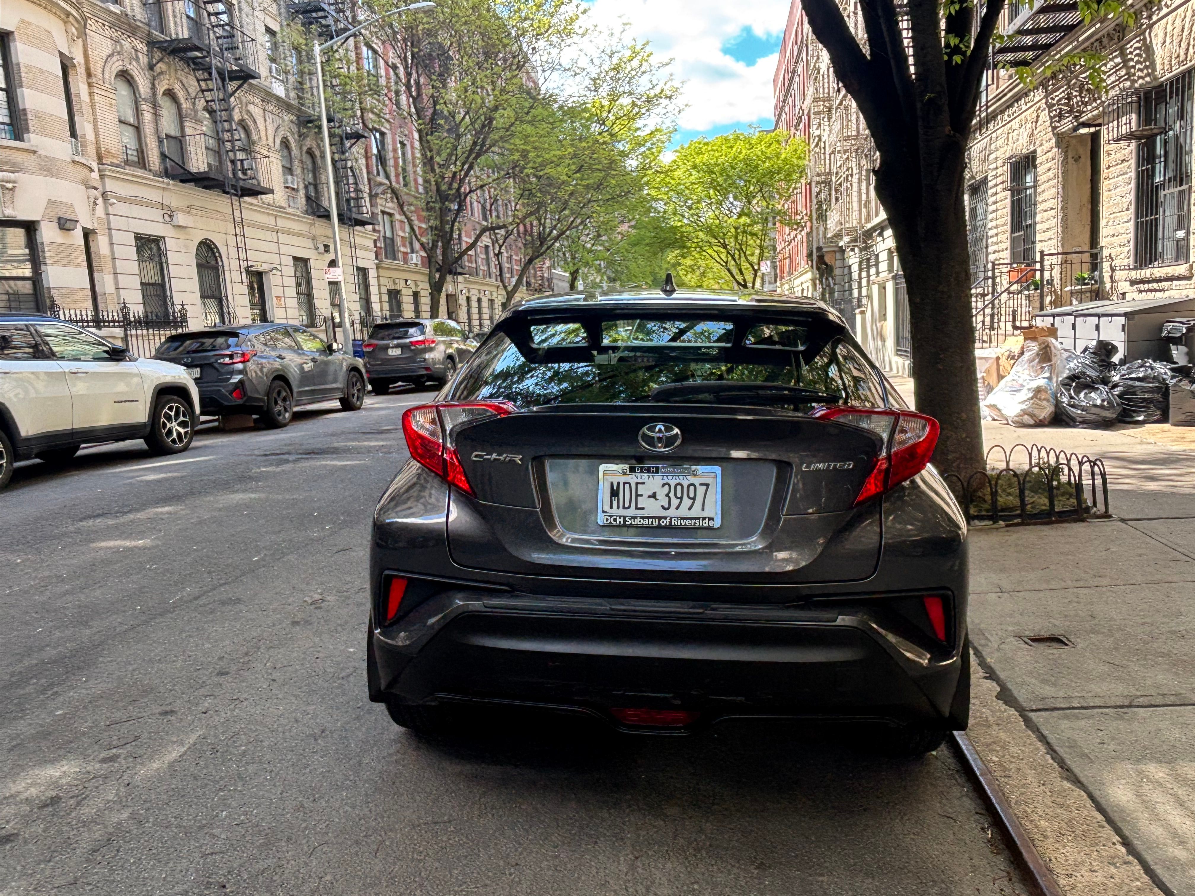 Used 2020 Toyota C-HR Limited FWD image 4