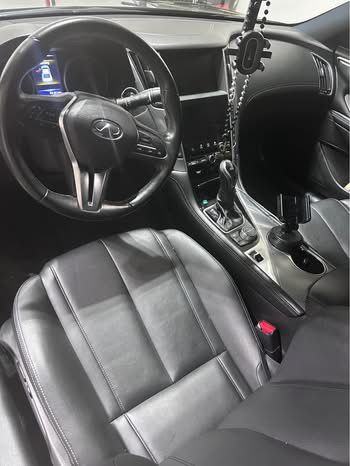 Used 2017 INFINITI Q60 2.0t RWD image 6
