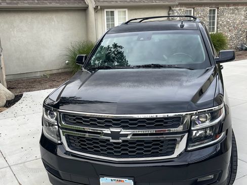 Used 2017 Chevrolet Tahoe LT w/ Luxury Package image 12