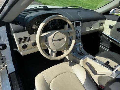 Used 2005 Chrysler Crossfire Limited RWD image 4
