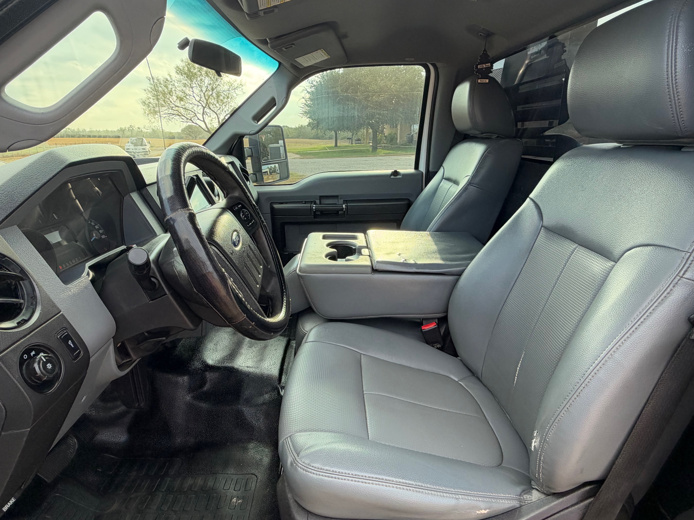 Used 2016 Ford F250 XL w/ XL Appearance Package AWD/4WD image 21