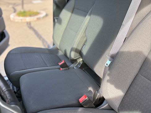 Used 2022 Chevrolet Silverado 2500 LT w/ Convenience Package image 23