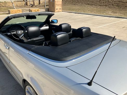 Used 2005 BMW 325Ci Convertible RWD image 28