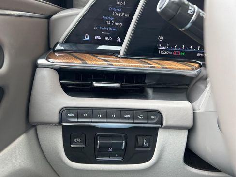 Used 2021 Cadillac Escalade ESV Sport Platinum image 21