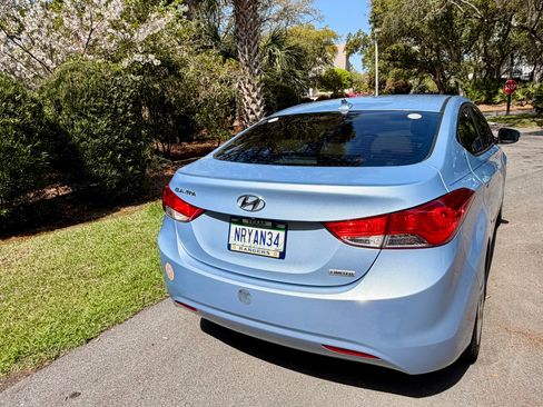 Used 2012 Hyundai Elantra Limited w/ Technology Pkg 5 image 4