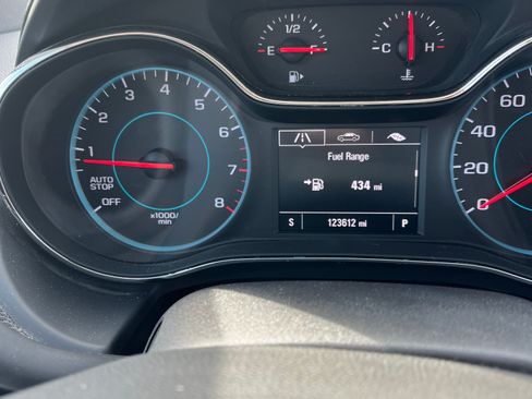 Used 2017 Chevrolet Cruze LT w/ Convenience Package image 12