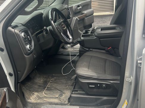 Used 2020 GMC Sierra 1500 SLE w/ SLE Value Package image 23