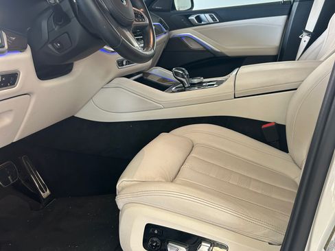Used 2020 BMW X6 M50i w/ Premium Package image 12