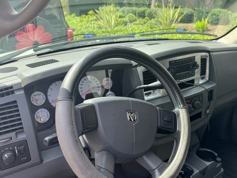 Used 2008 Dodge Ram 1500 Truck SLT image 4