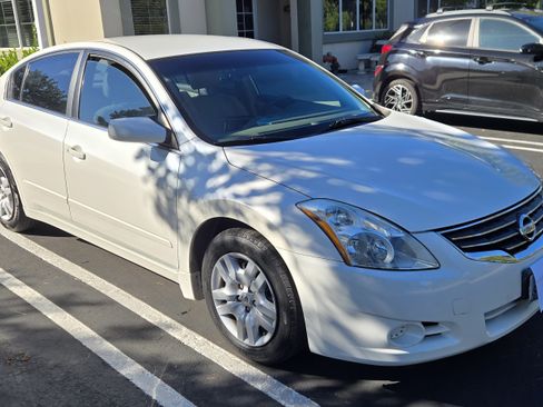 Used 2010 Nissan Altima 2.5 S image 6