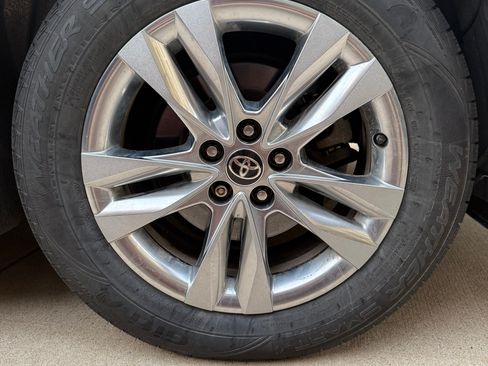 Used 2022 Toyota Sienna Limited AWD/4WD image 13