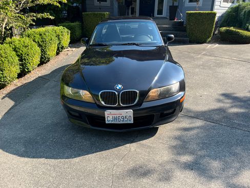 Used 2001 BMW Z3 3.0i RWD image 2