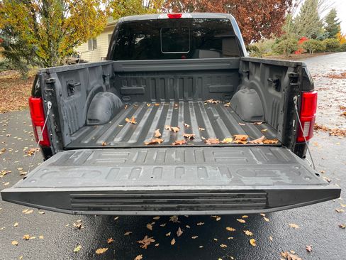 Used 2020 Ford F150 Lariat image 14