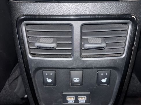 Used 2018 Chrysler 300 S w/ 300S Premium Group image 9