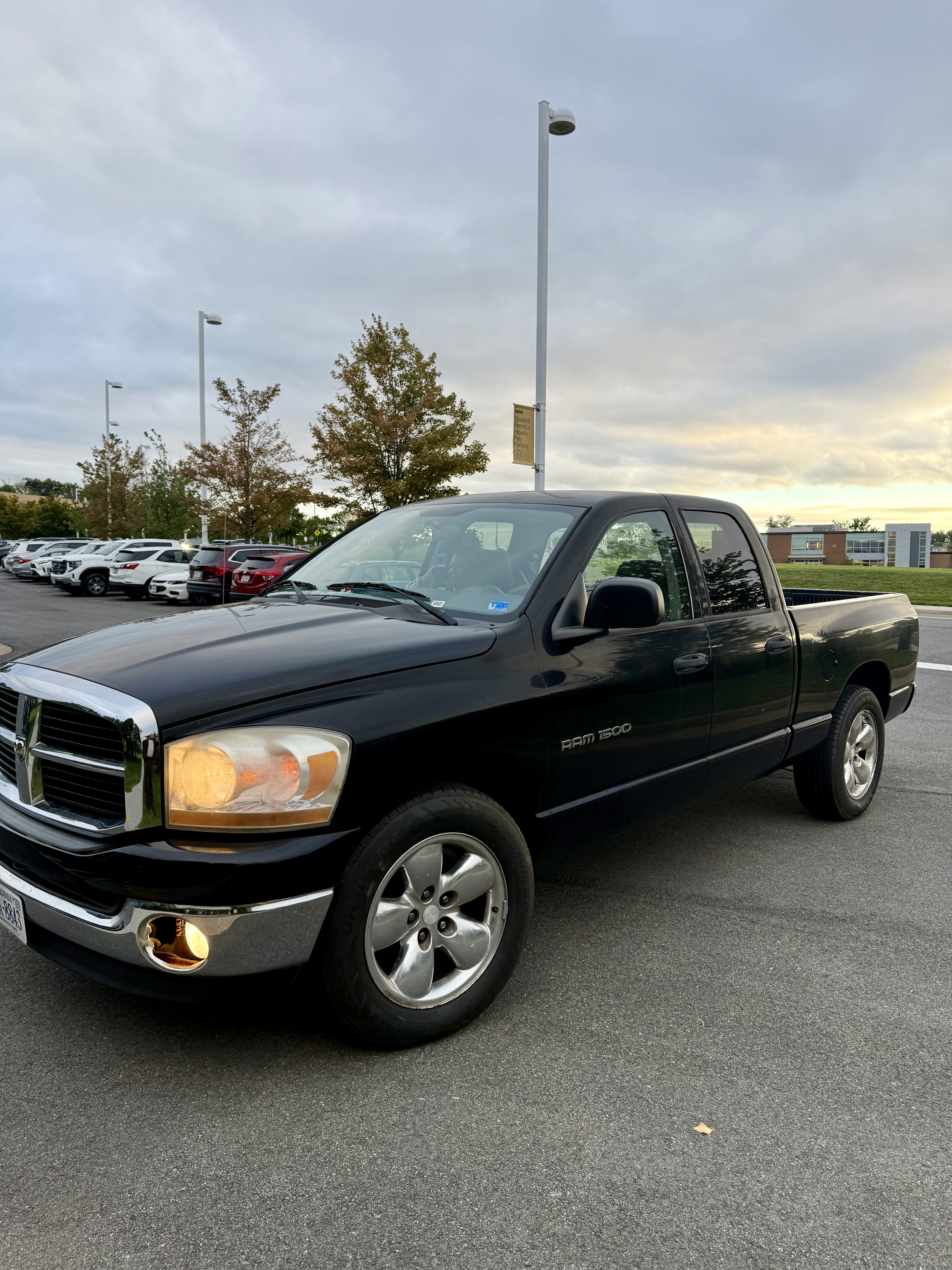 Used 2006 Dodge Ram 1500 Truck SLT RWD image 25