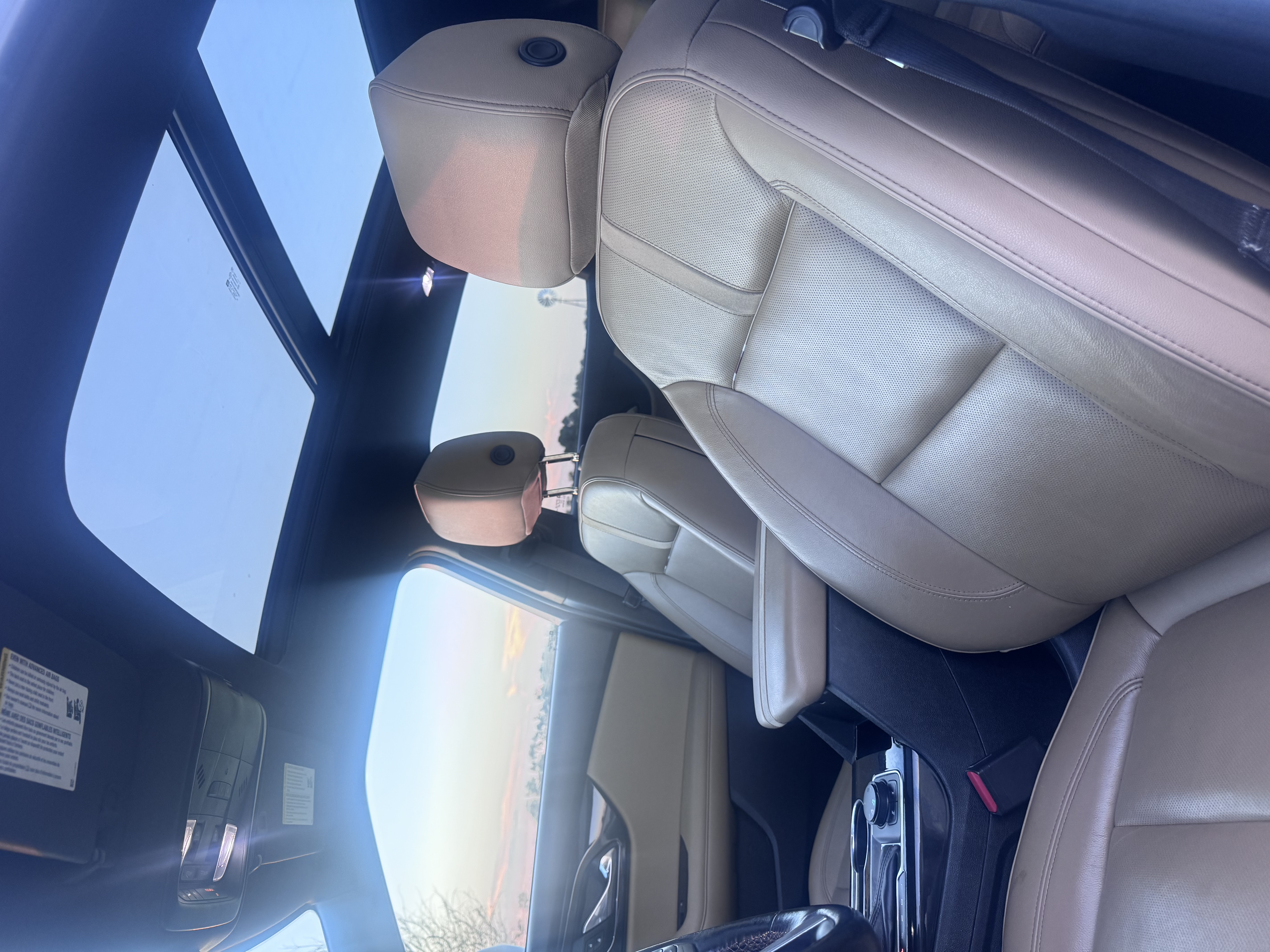 Used 2019 Chevrolet Blazer Premier w/ Sun and Wheels Package AWD/4WD image 6