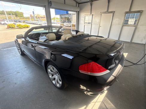 Used 2006 BMW 650i Convertible RWD image 2