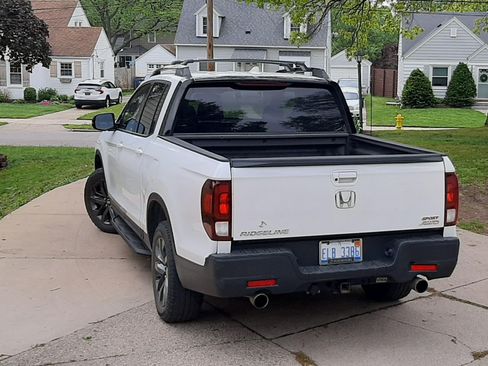 Used 2021 Honda Ridgeline Sport image 5