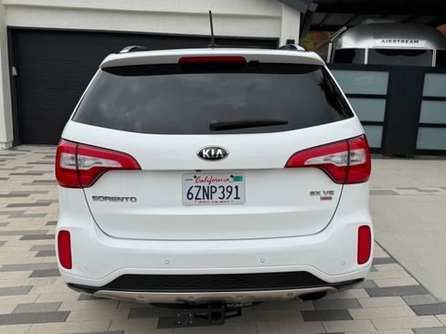Used 2014 Kia Sorento SX w/ 3rd Row Package AWD/4WD image 17