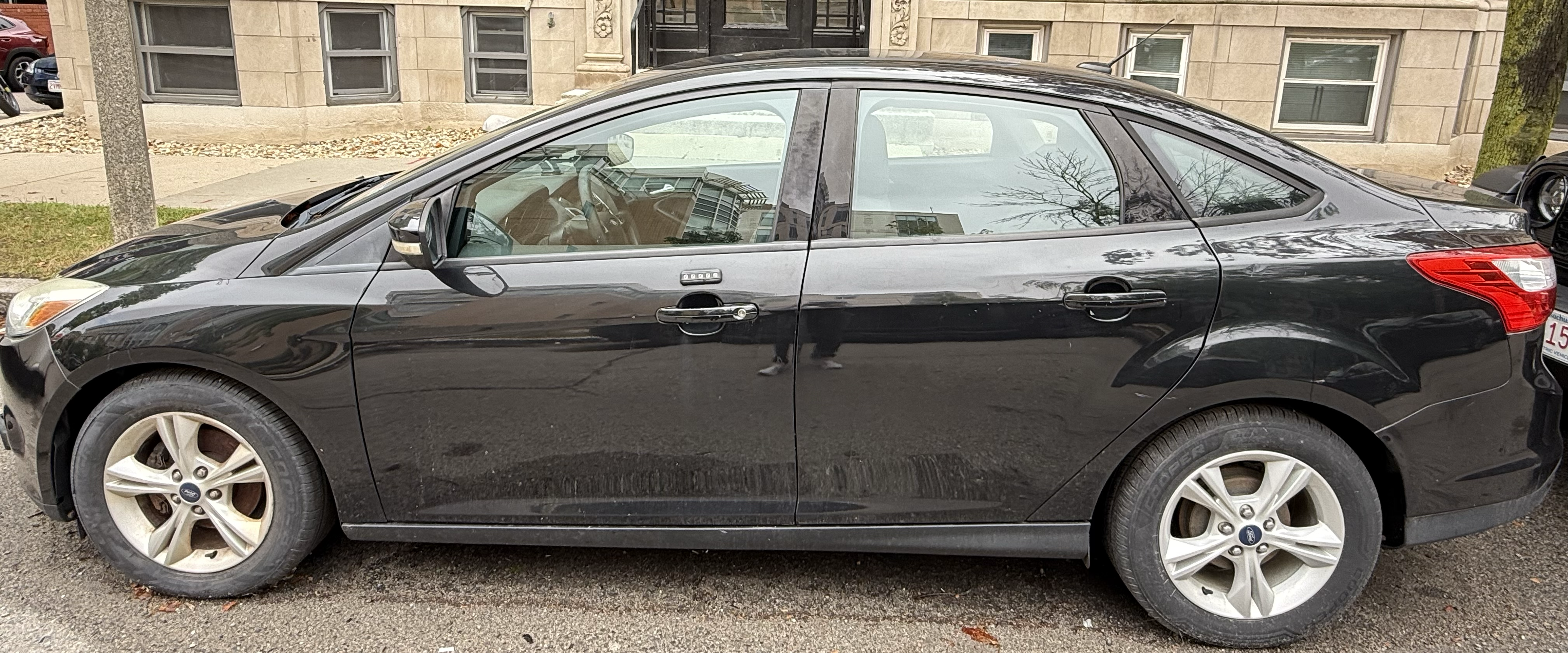 Used 2014 Ford Focus SE FWD image 5