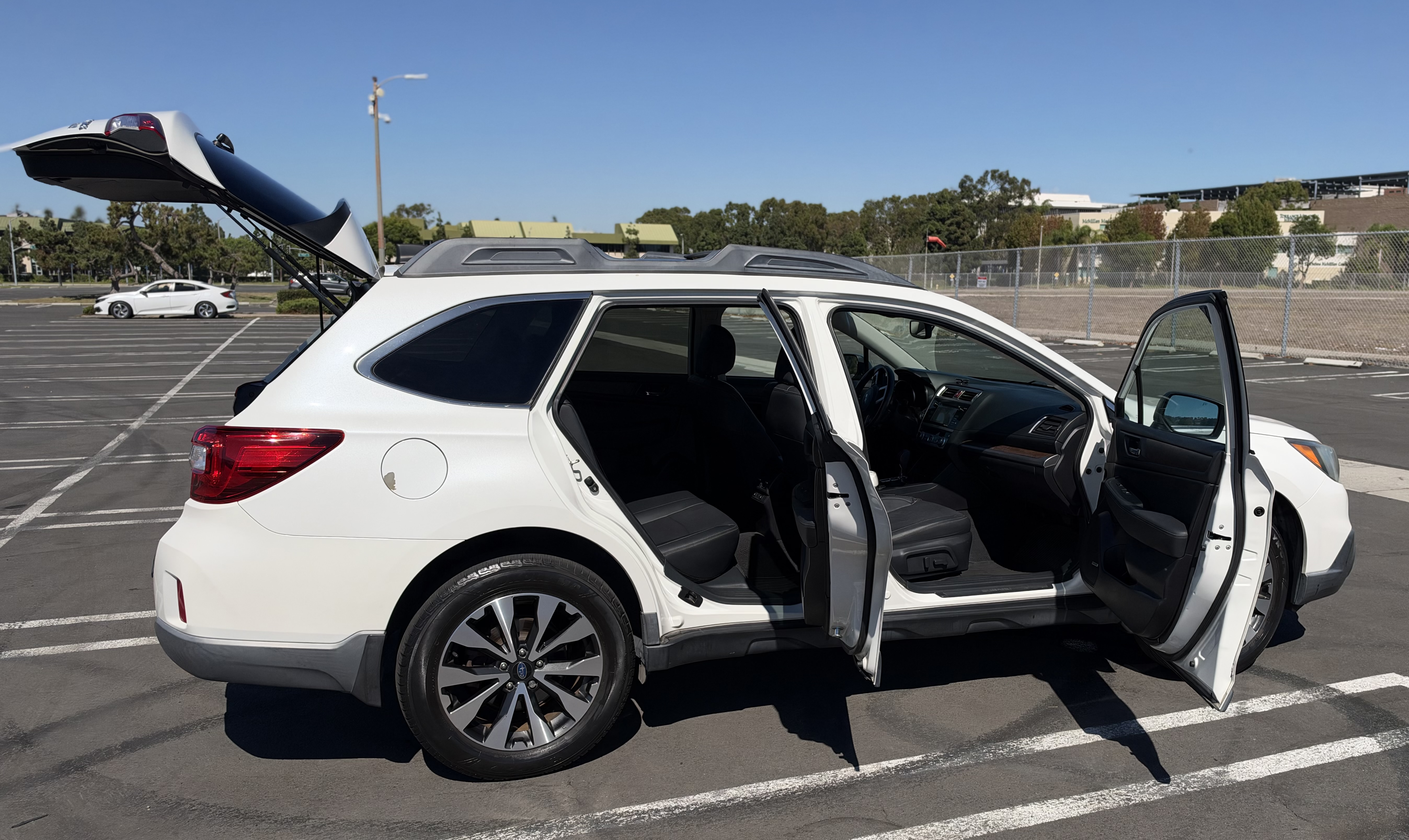 Used 2016 Subaru Outback 2.5i Limited AWD/4WD image 11